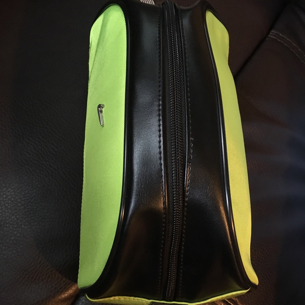 Nike Men’s Pouch